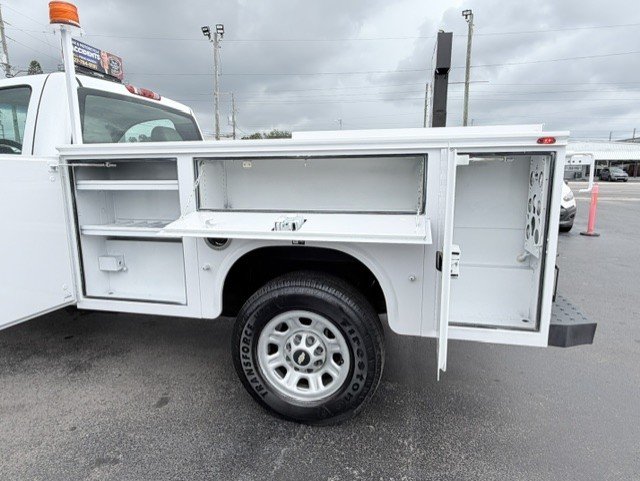 2013 Chevrolet Silverado 3500 - $13,888