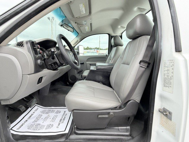 2013 Chevrolet Silverado 3500 - $13,888