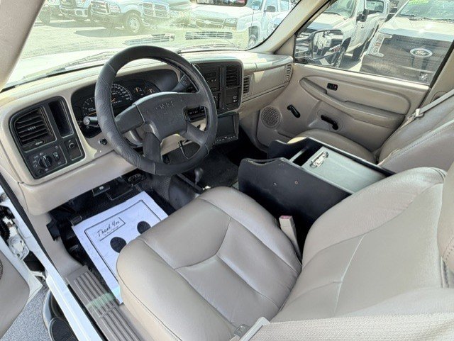 2006 GMC Sierra 2500 - $20,888