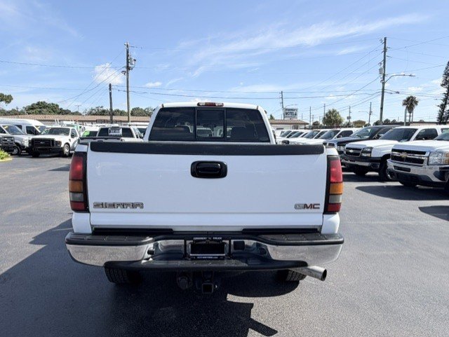 2006 GMC Sierra 2500 - $20,888