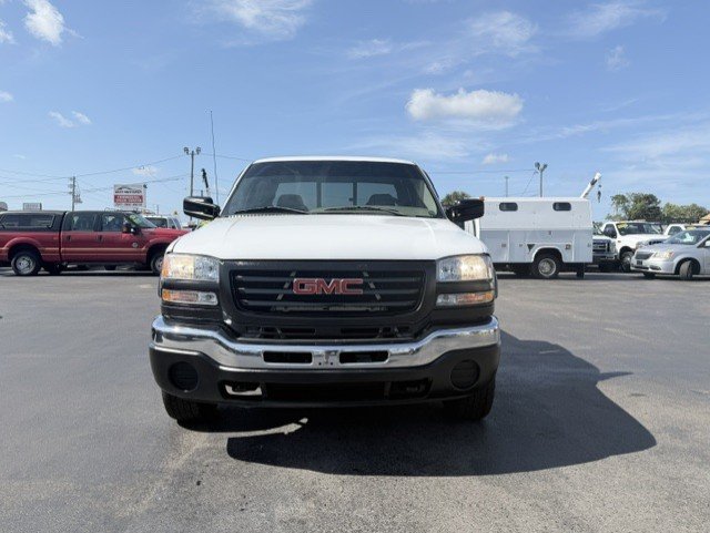2006 GMC Sierra 2500 - $20,888
