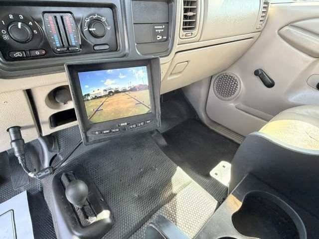 2006 GMC Sierra 2500 - $20,888