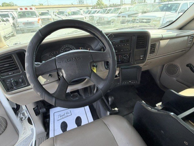 2006 GMC Sierra 2500 - $20,888