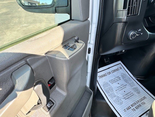 2016 Chevrolet Express - $14,888