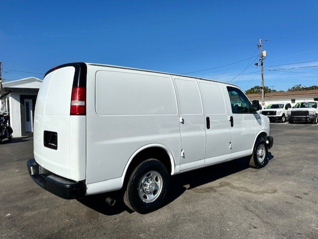 2016 Chevrolet Express - $14,888