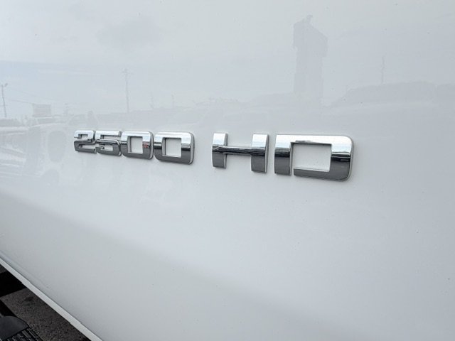 2017 Chevrolet Silverado 2500 - $20,888