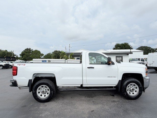 2017 Chevrolet Silverado 2500 - $20,888