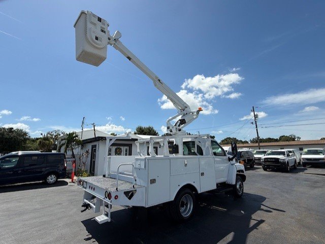 2009 GMC C5 - $25,888
