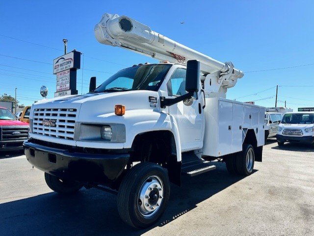 2006 GMC C5500 - $19,888