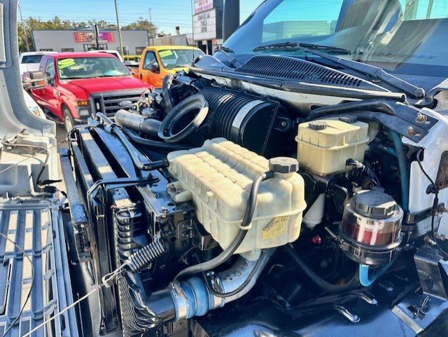 2006 GMC C5500 - $19,888