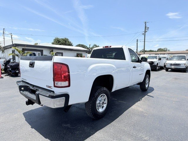 2007 GMC Sierra 2500 - $15,888