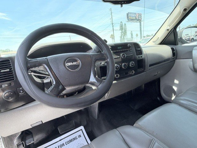 2007 GMC Sierra 2500 - $15,888