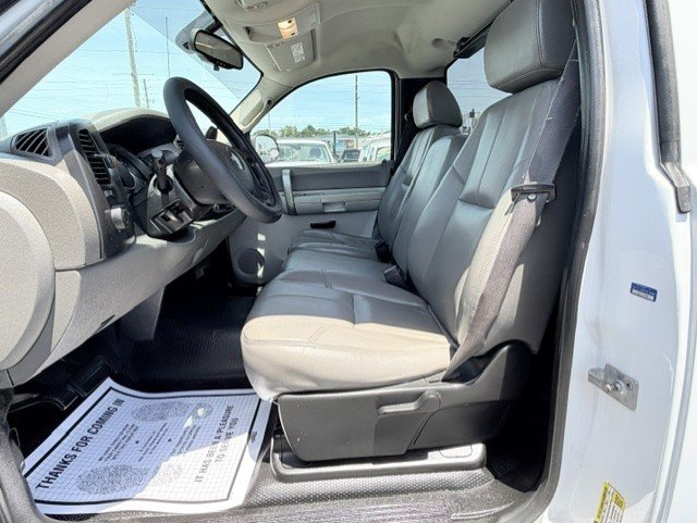 2007 GMC Sierra 2500 - $15,888