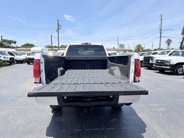 2007 GMC Sierra 2500 - $15,888