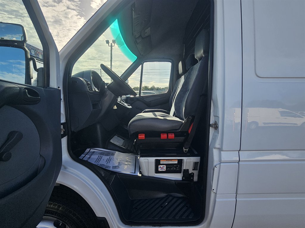 2005 Dodge Sprinter - $16,888