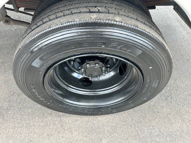 2005 GMC C4 - $19,888