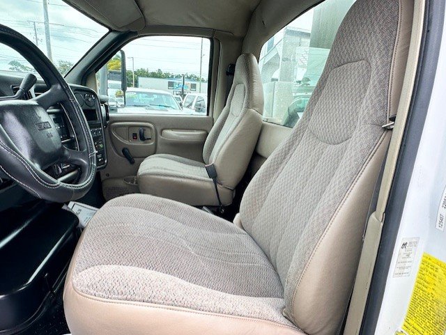 2005 GMC C4 - $19,888