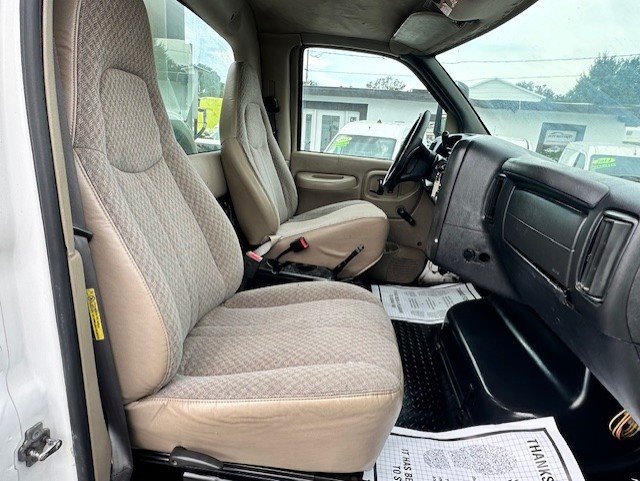 2005 GMC C4 - $19,888