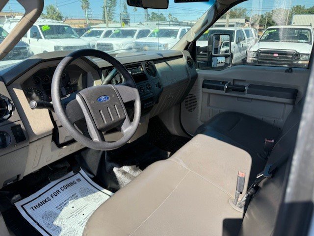 2009 Ford F-550 - $15,888