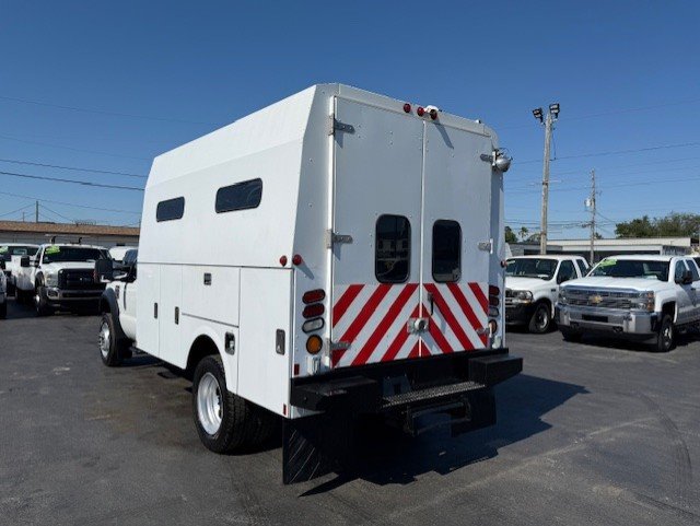 2009 Ford F-550 - $15,888