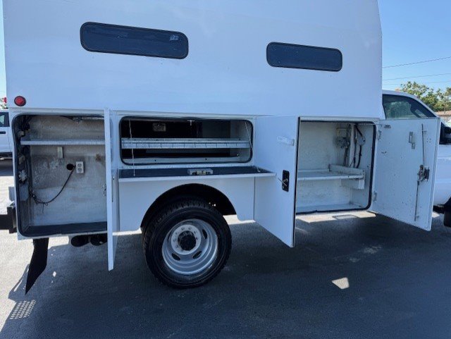 2009 Ford F-550 - $15,888
