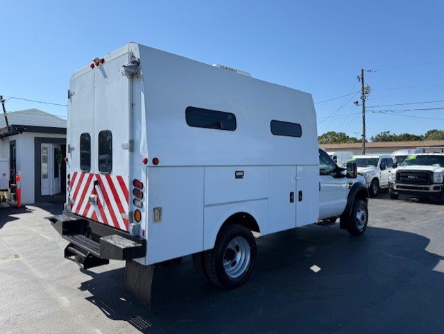 2009 Ford F-550 - $15,888
