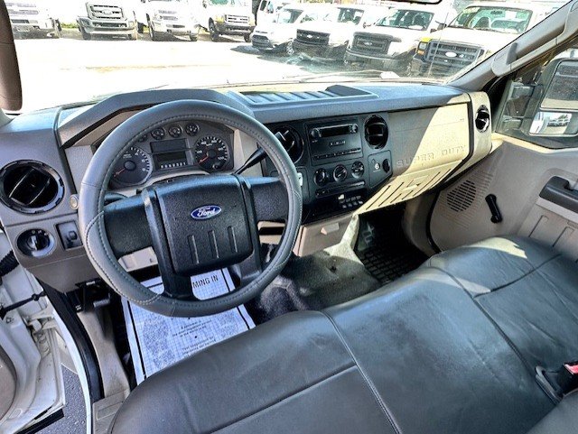 2009 Ford F-350 XL photo