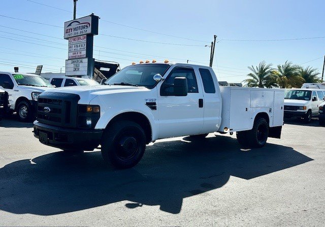2009 Ford F-350 XL photo