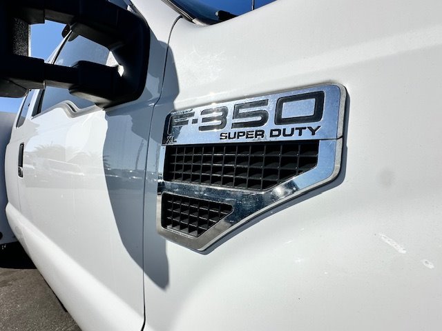 2009 Ford F-350 XL photo