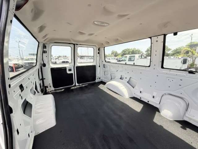2003 Ford E-350 - $16,888