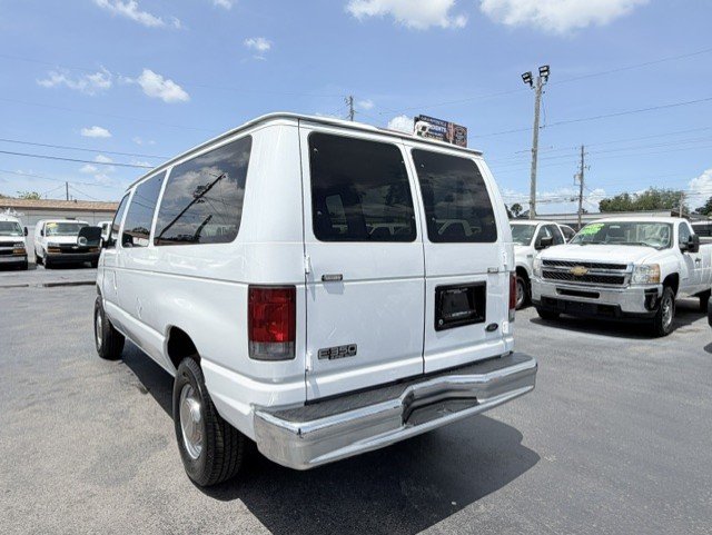 2003 Ford E-350 - $16,888