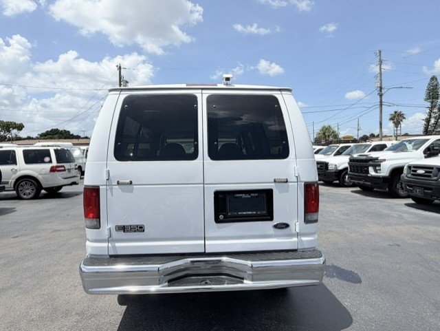 2003 Ford E-350 - $16,888
