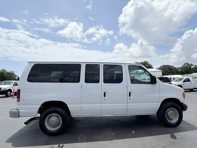 2003 Ford E-350 - $16,888