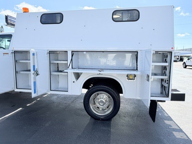 2016 Ford F450 - $22,888