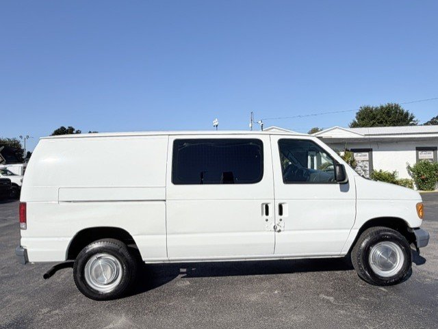 2006 Ford E-250 - $10,888