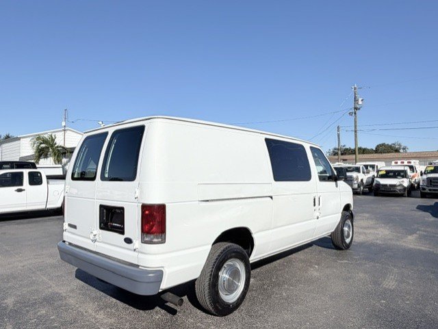 2006 Ford E-250 - $10,888