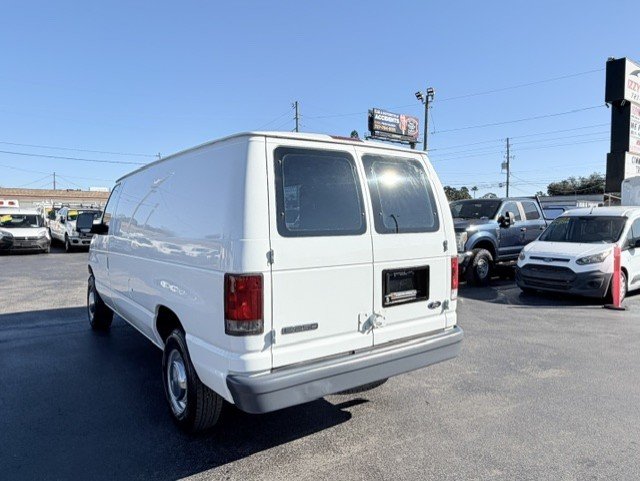 2006 Ford E-250 - $10,888