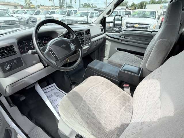 2000 Ford F550 - $22,888