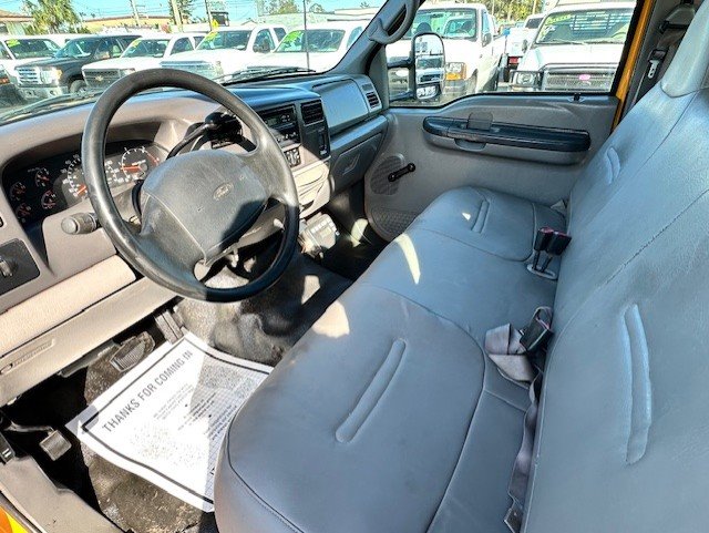 1999 Ford F450 XL photo