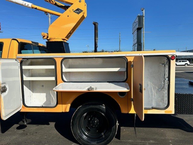 1999 Ford F450 XL photo
