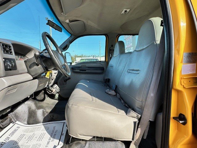 1999 Ford F450 XL photo