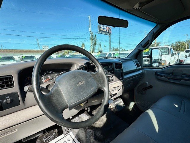 1999 Ford F450 XL photo