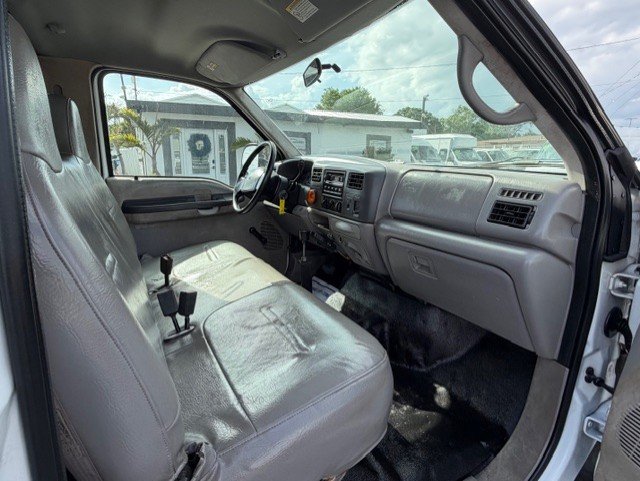 2001 Ford F-350 Super Duty - $20,888