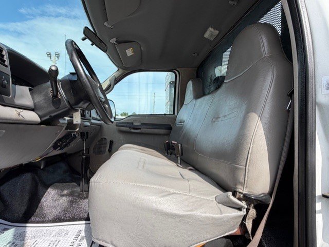 2001 Ford F-350 Super Duty - $20,888