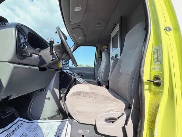 1999 Ford E350 - $13,888
