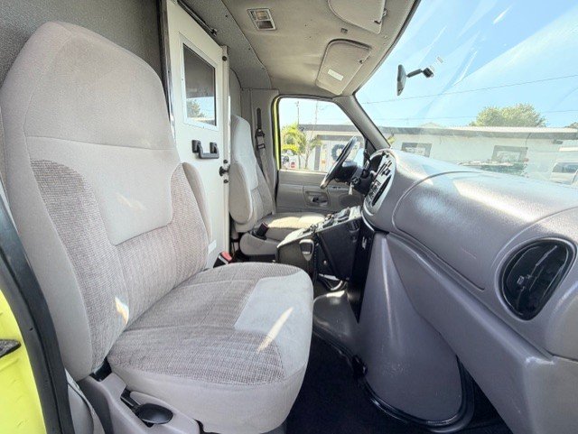 1999 Ford E350 - $13,888