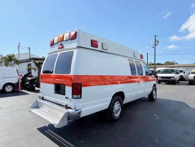 1999 Ford E350 - $13,888
