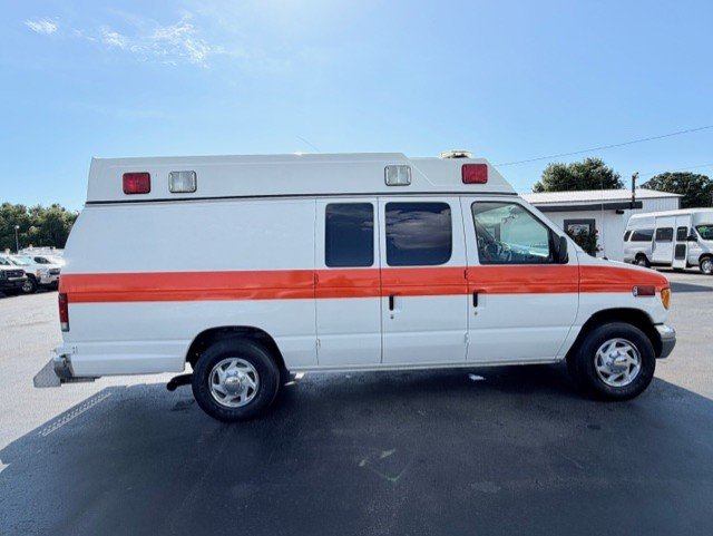 1999 Ford E350 - $13,888