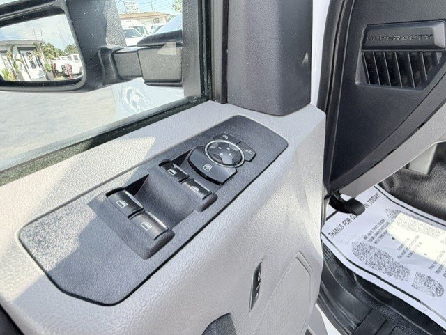 2022 Ford F-250 - $23,888
