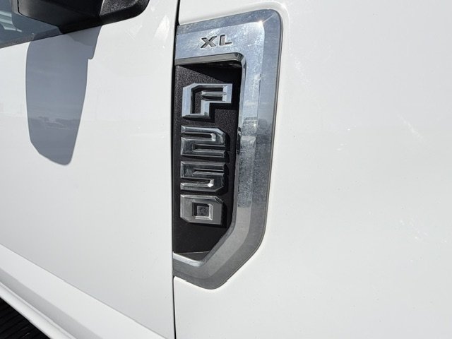 2022 Ford F-250 - $23,888